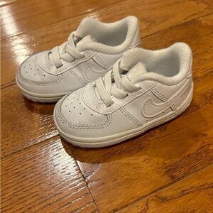 Nike Force 1 Crib Baby Bootie shoe - white size 3C.  Great first shoes!